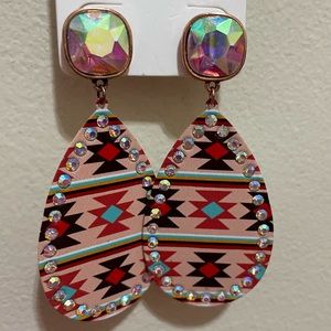 💥NEW ARRIVAL!💥 Mollie Aztec Iridescent Crystal Teardrop Earrings